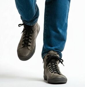 Kenneth Cole reaction leather sneakers 13m